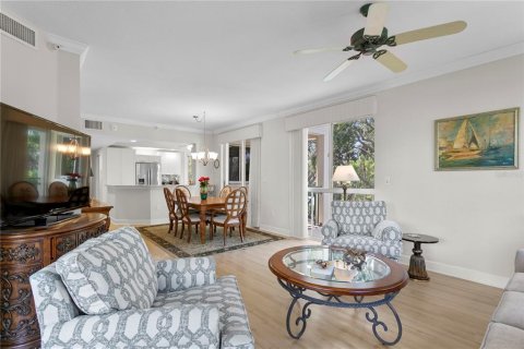 Condo in Saint Petersburg, Florida, 2 bedrooms  № 1876042 - photo 18