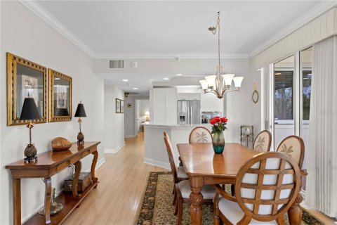 Condo in Saint Petersburg, Florida, 2 bedrooms  № 1876042 - photo 20