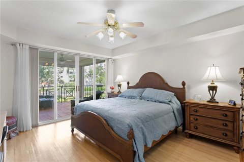 Condo in Saint Petersburg, Florida, 2 bedrooms  № 1876042 - photo 21