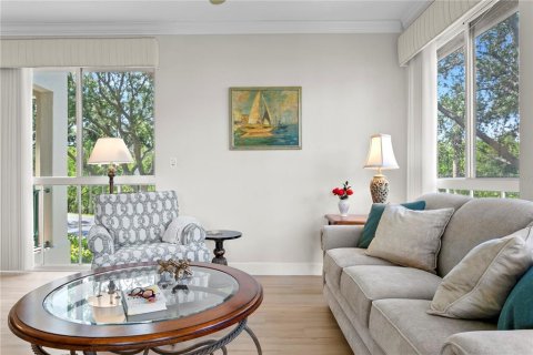 Condo in Saint Petersburg, Florida, 2 bedrooms  № 1876042 - photo 19