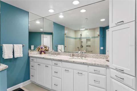 Condo in Saint Petersburg, Florida, 2 bedrooms  № 1876042 - photo 26