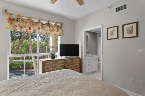 Condo in Saint Petersburg, Florida, 2 bedrooms  № 1876042 - photo 30
