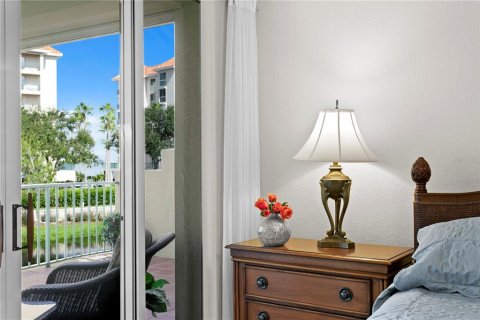 Condo in Saint Petersburg, Florida, 2 bedrooms  № 1876042 - photo 23