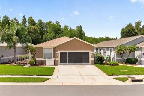 Villa ou maison à Land O' Lakes, Floride 3 chambres, 149.57 m2 № 2197705