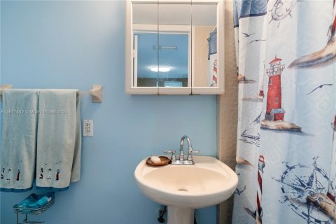 Townhouse in Key Largo, Florida 2 bedrooms, 86.12 sq.m. № 1772500 - photo 17