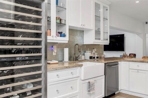 Villa ou maison à louer à Coral Gables, Floride: 3 chambres, 232.26 m2 № 2011098 - photo 23