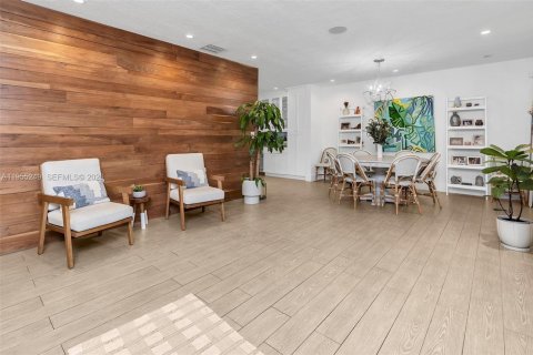 Villa ou maison à louer à Coral Gables, Floride: 3 chambres, 232.26 m2 № 2011098 - photo 4