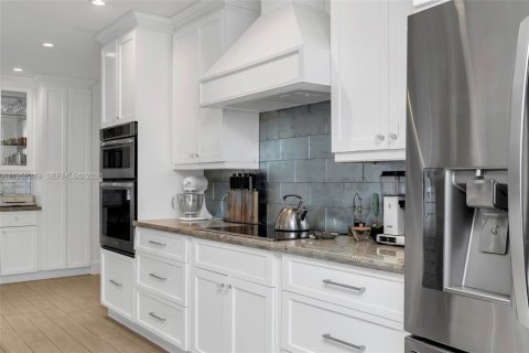 Villa ou maison à louer à Coral Gables, Floride: 3 chambres, 232.26 m2 № 2011098 - photo 25