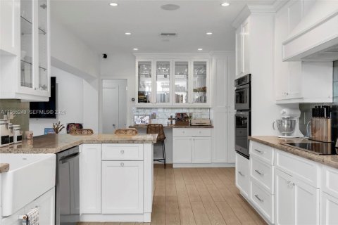 Villa ou maison à louer à Coral Gables, Floride: 3 chambres, 232.26 m2 № 2011098 - photo 24