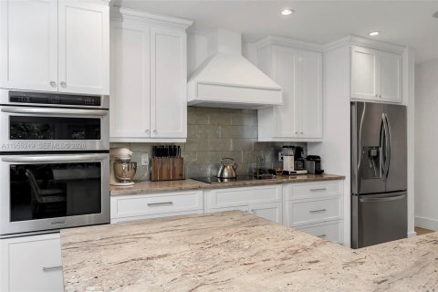 Villa ou maison à louer à Coral Gables, Floride: 3 chambres, 232.26 m2 № 2011098 - photo 21