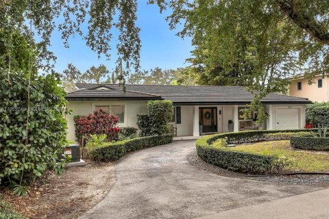Villa ou maison à louer à Coral Gables, Floride: 3 chambres, 232.26 m2 № 2011098 - photo 3