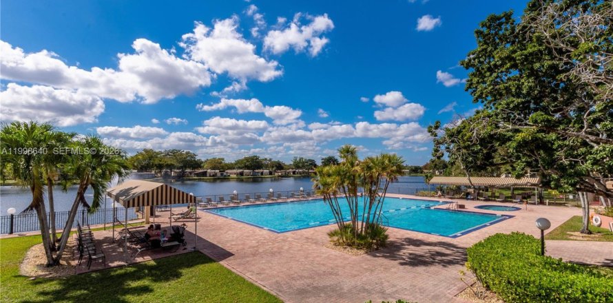 Condo in Hollywood, Florida, 2 bedrooms  № 2060886