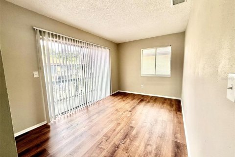 Condo in Clearwater, Florida, 2 bedrooms  № 1903337 - photo 18