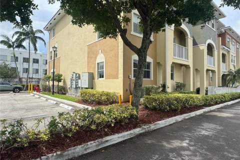 Copropriété à louer à Doral, Floride: 3 chambres, 112.13 m2 № 2383088 - photo 19