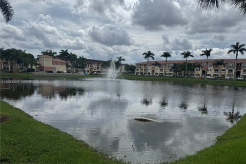 Copropriété à louer à Doral, Floride: 3 chambres, 112.13 m2 № 2383088 - photo 15