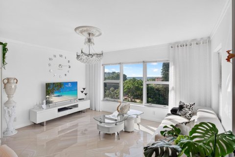 Copropriété à vendre à Boca Raton, Floride: 2 chambres, 136.94 m2 № 2407978 - photo 12