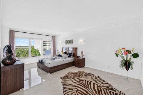 Copropriété à vendre à Boca Raton, Floride: 2 chambres, 136.94 m2 № 2407978 - photo 17