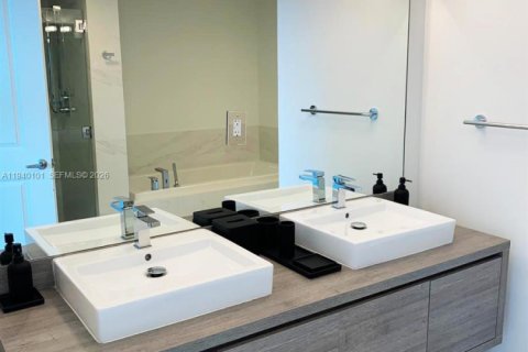 Снять в аренду кондоминиум в Санни-Айлс-Бич, Флорида 2 спальни, 144.28м2, № 1997351 - фото 11