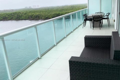 Снять в аренду кондоминиум в Санни-Айлс-Бич, Флорида 2 спальни, 144.28м2, № 1997351 - фото 2