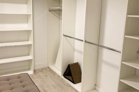 Снять в аренду кондоминиум в Санни-Айлс-Бич, Флорида 2 спальни, 144.28м2, № 1997351 - фото 16