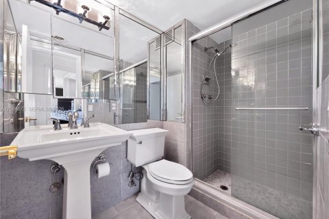 Condominio en venta en Fort Lauderdale, Florida, 1 dormitorio, 110.55 m2 № 2350584 - foto 22