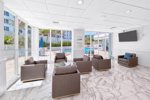 Condominio en venta en Fort Lauderdale, Florida, 1 dormitorio, 110.55 m2 № 2350584 - foto 10