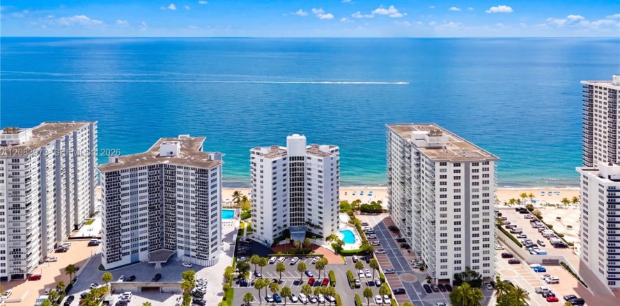 Condominio en Fort Lauderdale, Florida, 1 dormitorio  № 2350584