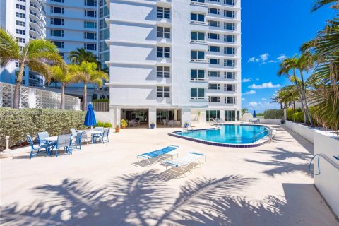 Condominio en venta en Fort Lauderdale, Florida, 1 dormitorio, 110.55 m2 № 2350584 - foto 3