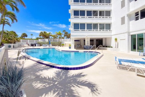 Condominio en venta en Fort Lauderdale, Florida, 1 dormitorio, 110.55 m2 № 2350584 - foto 2