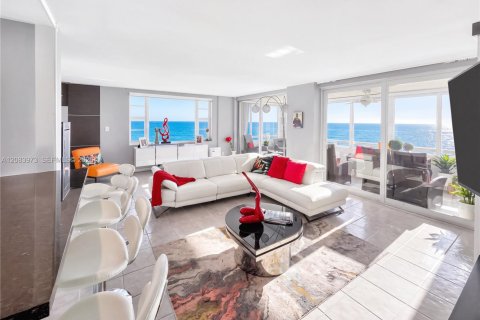 Condominio en venta en Fort Lauderdale, Florida, 1 dormitorio, 110.55 m2 № 2350584 - foto 16