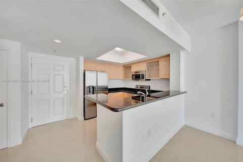 Снять в аренду кондоминиум в Холливуд, Флорида 1 спальня, 75.25м2, № 1965432 - фото 15
