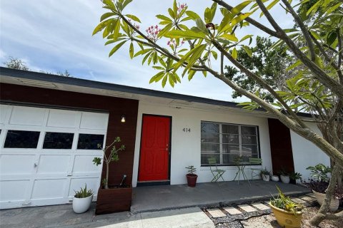 House in Saint Pete Beach, Florida 2 bedrooms, 112.78 sq.m. № 1844278 - photo 2