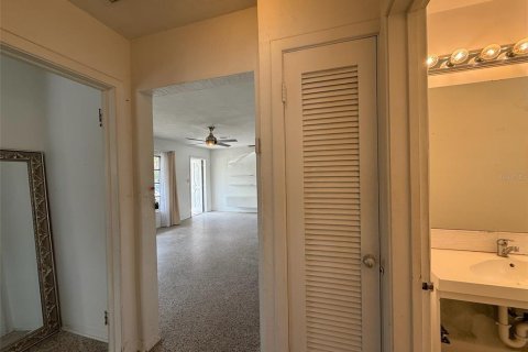House in Saint Pete Beach, Florida 2 bedrooms, 112.78 sq.m. № 1844278 - photo 23