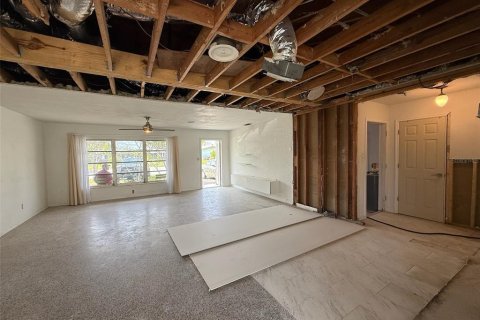 House in Saint Pete Beach, Florida 2 bedrooms, 112.78 sq.m. № 1844278 - photo 8