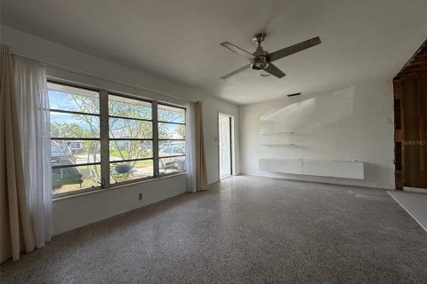 House in Saint Pete Beach, Florida 2 bedrooms, 112.78 sq.m. № 1844278 - photo 6