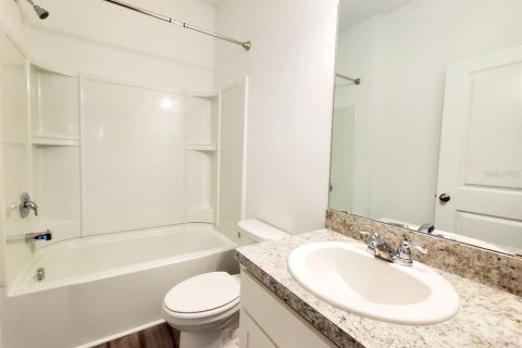 Villa ou maison à louer à Zephyrhills, Floride: 3 chambres, 165.74 m2 № 2430828 - photo 25