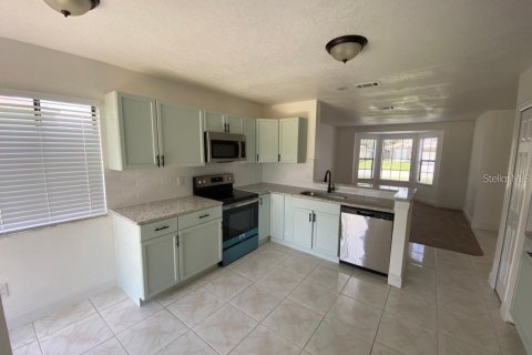 Casa en venta en Kissimmee, Florida, 3 dormitorios, 158.49 m2 № 2121844 - foto 25