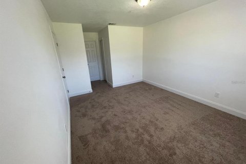 Casa en venta en Kissimmee, Florida, 3 dormitorios, 158.49 m2 № 2121844 - foto 3