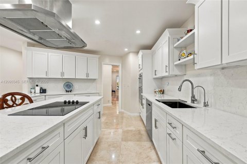 Casa en venta en Atlantis, Florida, 4 dormitorios, 308.62 m2 № 2383235 - foto 19