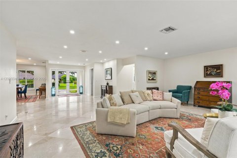 Casa en venta en Atlantis, Florida, 4 dormitorios, 308.62 m2 № 2383235 - foto 9