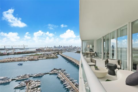 Снять в аренду кондоминиум в Майами-Бич, Флорида 3 спальни, 200.48м2, № 1954629 - фото 14