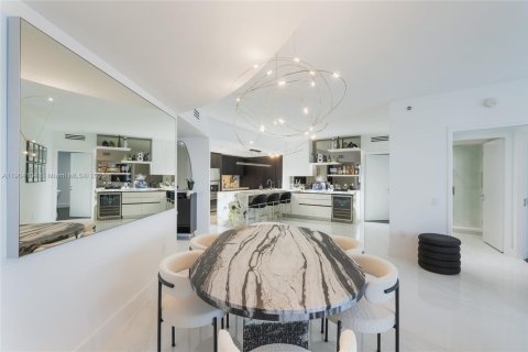 Снять в аренду кондоминиум в Майами-Бич, Флорида 3 спальни, 200.48м2, № 1954629 - фото 7