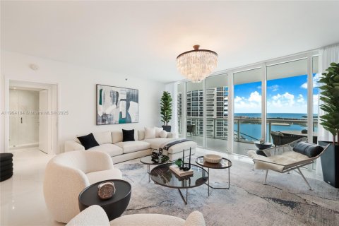 Снять в аренду кондоминиум в Майами-Бич, Флорида 3 спальни, 200.48м2, № 1954629 - фото 9