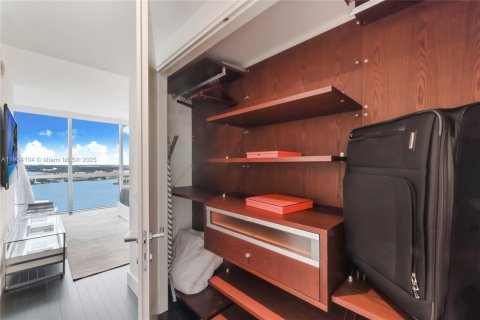 Снять в аренду кондоминиум в Майами-Бич, Флорида 3 спальни, 200.48м2, № 1954629 - фото 29