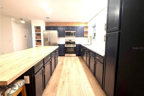 Villa ou maison à vendre à New Smyrna Beach, Floride: 3 chambres, 153.2 m2 № 2092407 - photo 6