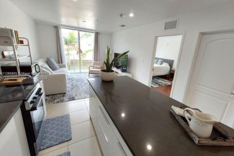 Condominio en alquiler en Miami Beach, Florida, 2 dormitorios, 90.67 m2 № 1932650 - foto 8