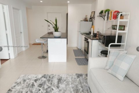 Condominio en alquiler en Miami Beach, Florida, 2 dormitorios, 90.67 m2 № 1932650 - foto 15