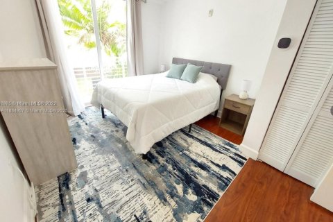 Condominio en alquiler en Miami Beach, Florida, 2 dormitorios, 90.67 m2 № 1932650 - foto 6