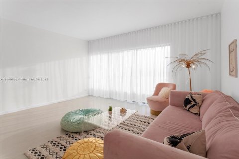 Copropriété à louer à Miami Beach, Floride: 1 chambre, 79.06 m2 № 1965978 - photo 9