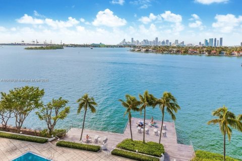 Copropriété à louer à Miami Beach, Floride: 1 chambre, 79.06 m2 № 1965978 - photo 2